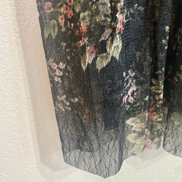 Black floral sheer strappy V-neck ruffle open back overlay midi dress. Pretty!🌸 - Picture 15 of 16